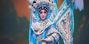 Potret Liu Haocun Tampil Berkostum di Drama China THE LEAD
