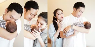 Potret Manis Sandra Dewi dan Harvey Moeis Bareng Anak Kedua, Masih Sembunyikan Wajah
