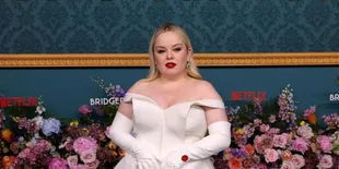 Potret Nicola Coughlan, Pemain Serial 'BRIDGERTON' yang Galang Dana Mencapai 28 Miliar Rupiah untuk Palestina