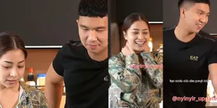 Potret Nikita Willy Salting Malu-Malu Dilihatin Indra Priawan Saat Masak, Couple Mama-Papa Muda Manis Banget!