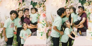 Potret Perayaan Ulang Tahun Sarwendah ke-33, Penampilan Ibu Tiga Anak yang Masih Seperti ABG Jadi Sorotan