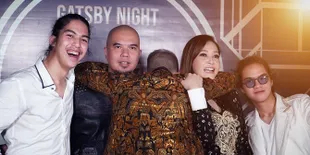 Potret Perayaan Ultah Al Ghazali, Ada Momen Dhani & Maia Pelukan!