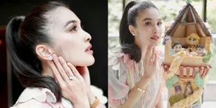 Potret Perhiasan Mentereng Sandra Dewi Kado Ultah Dari Sang Suami, Cincin dan Anting Berlian Super Mewah!