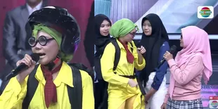 Potret Rina Nose Bikin Geger Panggung D'Academy 7