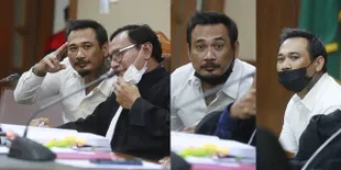 Potret Sidang Kasus Jerinx SID dan Adam Deni, Sempat Bersitegang di Depan Hakim
