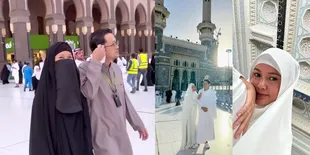 Potret Titi Rajo Padmaja Umrah Bareng Suami, Sempat Jajal Cadar Tapi Merasa Tak Cocok 