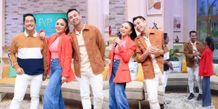 Potret Yuni Shara Ketemu Raffi Ahmad, Akrab Pegangan Tangan - Duet Bareng