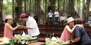 7 Potret Yuni Shara Masuki Umur 53 Tahun, Jalani Penuh Syukur dan Haru