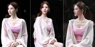 Potret Zhao Lusi Hadiri Shanghai Fashion Week Bersama Moution, Cantik Banget Kayak Barbie