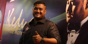 Stok 'Galau' Berlebih, Mike Mohede Siap Lirik Penyanyi Cantik Ini