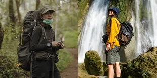 Punya Hobi Wisata ke Alam, Ini Sederet Potret Adinda Thomas Saat Naik Gunung - Bikin Netizen Makin Kagum