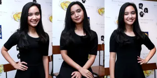 Rachel Amanda Ungkap Soal Hobi Baca Buku Dengan Gaya 'Jadul'