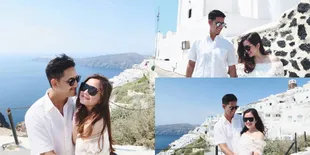 Romantis! Potret Honeymoon Tasya Kamila - Randi di Santorini
