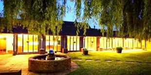 Rumah Mewah Brad Pitt- Angelina Jolie di Kent Carterburry