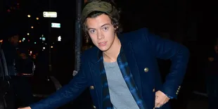 Saat Harry Styles Ngantuk di Teen Choice Awards