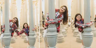 Sama-Sama Cantik, Intip 8 Foto Ashanty dan Arsy di LA yang Dibilang Mirip Bagai Pinang Dibelah Dua