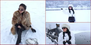 Sambut 2016, Syahrini Duduk-Duduk Manja Bertabur Salju di Swiss