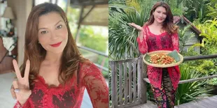 Sambut Usia 47 Tahun, Deretan Foto Tamara Bleszynski Pamer Pesona Cantik Kearifan Lokal Pakai Berbagai Kebaya Indah