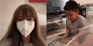 Sayang Anak Banget, Nia Ramadhani Temani Anak Isolasi Mandiri Karena Positif Covid19 - Pasrah Kalau Tertular