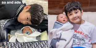 Sayang Banget dengan Sang Adik, Intip 8 Potret Rafathar Tidur Bareng Sampai Gendong Baby Rayyanza - Nagita Slavina Bakal Jadi Rebutan 3R