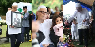Sampai Masuk Liang Lahat, Berikut Sederet Foto Ayah Ashraf Sinclair di Pemakaman Putranya yang Bikin Haru