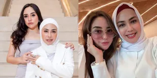 Sempat Kabarkan Keluar dari Gereja, Ini 8 Potret Salmafina Sunan Bersama Ibunya yang Beda Agama - Bestie Banget Bak Kakak Adik