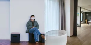 Sempat Lakukan Home Tour di Weverse Live, Ini Potret Isi dari Rumah RM BTS yang Estetik Banget