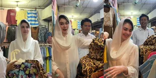 Seperti Emak-Emak Pada Umumnya, 8 Potret Arumi Bachsin Girang Banget Belanja Daster 100 Ribu Dapat 3 di Pasar