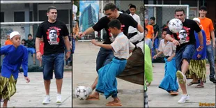 Serunya Coaching Clinic Bersama Cristian Gonzales