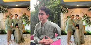 Setia Dampingi Sang Bunda, 7 Potret Athalla Naufal di Pengajian Venna Melinda dan Ferry Irawan - Kompak Pakai Seragam Hijau