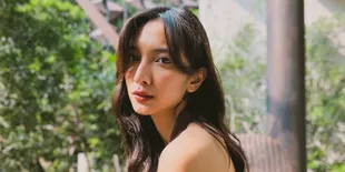 Sheila Dara Tertawa Lepas Bareng Adik-Adik Ipar dan Sahabat, Fans Jadi Tenang