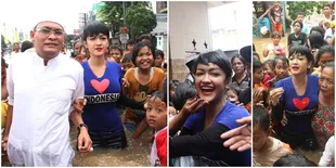 Si Seksi Julia Perez Basah-Basahan Kunjungi Korban Banjir