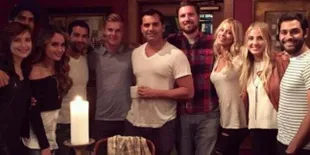 Simak Foto Syuting 'THE NINTH PASSENGER' Ini, Ada Cinta Laura!