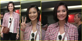 Style Casual Ala Aline Adita di Konser Salam 2 Jari Jokowi-JK