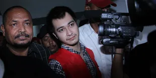 Suasana Sidang Lanjutan Kasus Eza Gionino - Tegang