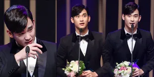 Super Ganteng, Momen Kim Soo Hyun Menang Korean Drama Awards