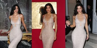 Tampil Seksi Bak Marilyn Monroe, Kylie Jenner Curi Perhatian Saat Hadiri Paris Fashion Week 2023!