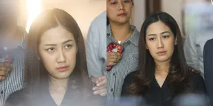 Tatapan Matanya Disorot! 10 Potret Tamara Tyasmara yang Berusaha Tegar Usai Kepergian Anaknya - Ada Dugaan Kelalaian dari Orang Terpercaya?