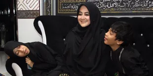 Tawa - Tangis Mengharukan Pipik Dian Irawati dan Anak-Anaknya