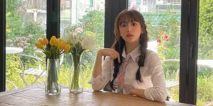 Terlihat Polos Hingga Elegan! Potret Idol Aktris Hani EXID OOTD Kala Tampil Serba Putih