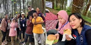  Valerie Twins, Clara Bernadeth, dan Beberapa Selebriti Berbagi Kebahagiaan dengan Anak-anak Down Syndrome di Acara Charity Glam Camp