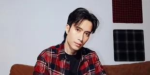 Vidi Aldiano Kembali Jalani Pengobatan di Penang, Sementara Batasi Postingan