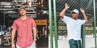 Visinya Tuai Pujian,10 Potret Vincent Verhaag yang Sederhana Pakai Kaos Oblong - Akui Bukan Tipe Suami yang Suka Belikan Tas Mewah