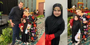 Wisuda TK A, Potret Ayang Anak Tasya Farasya Tampil Cantik Bak Princess Arab - Minta Kado Mobil Pink