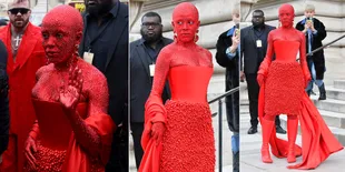 Yang Trypophobia Jangan Ngintip, 8 Potret Doja Cat Pakai Ribuan Swarovski Merah di Sekujur Tubuh & Wajah Saat Hadiri Paris Fashion Week