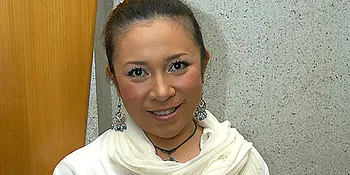 Melly Goeslaw: Kalau Nyanyi Doang, Beli Aja CD-nya