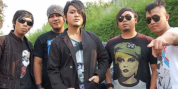 Vagetoz Selalu Berpenampilan 'Sweet Gothic' 