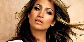 Jennifer Lopez Rayakan Ultah ke-40