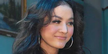 Kapok Bugil, Cynthia Alona Niat Umroh