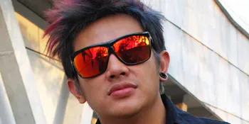 Vicky Nitinegoro Lebih Hati-Hati Berkomitmen